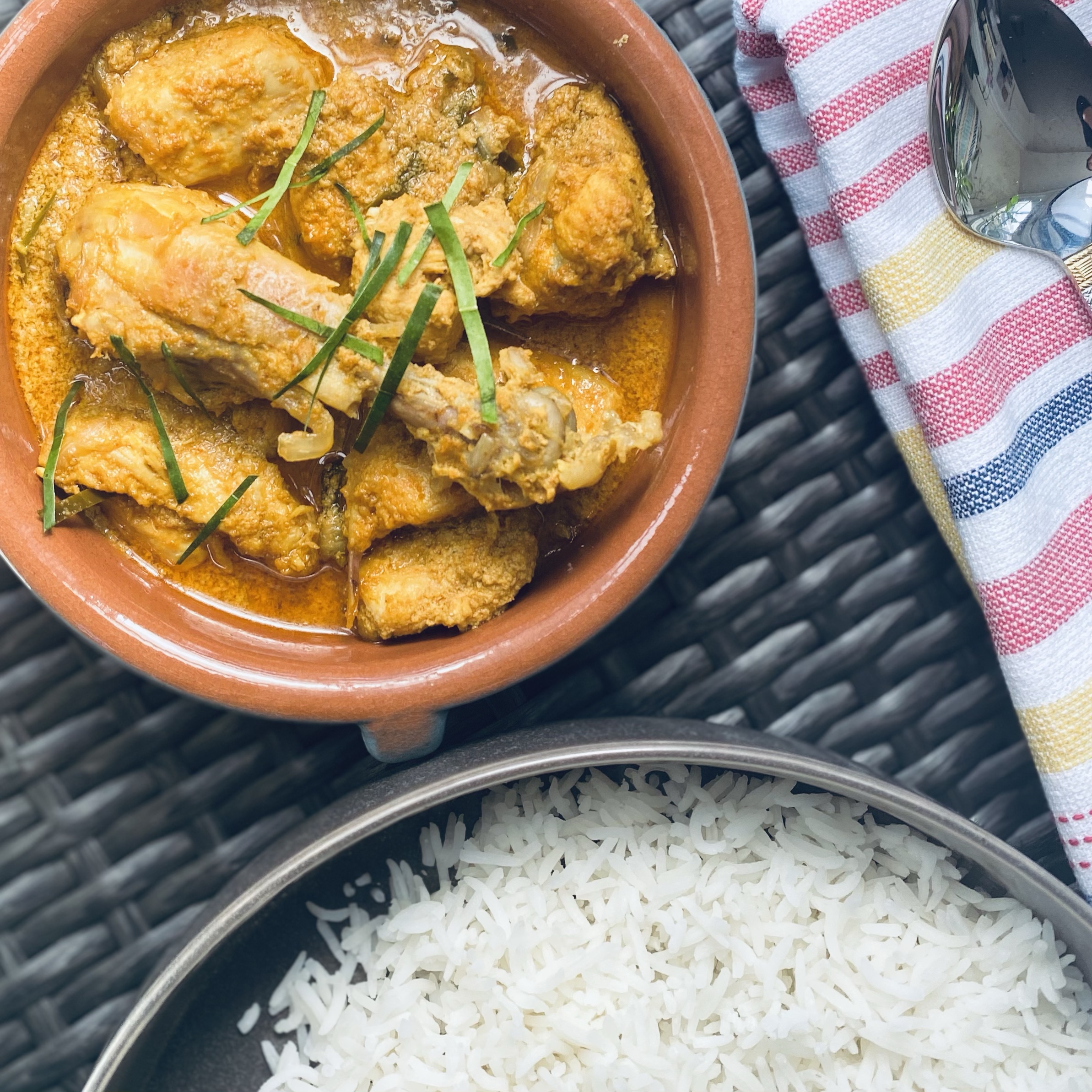 Sesame and Kefir Lime Chicken Curry - Phursath